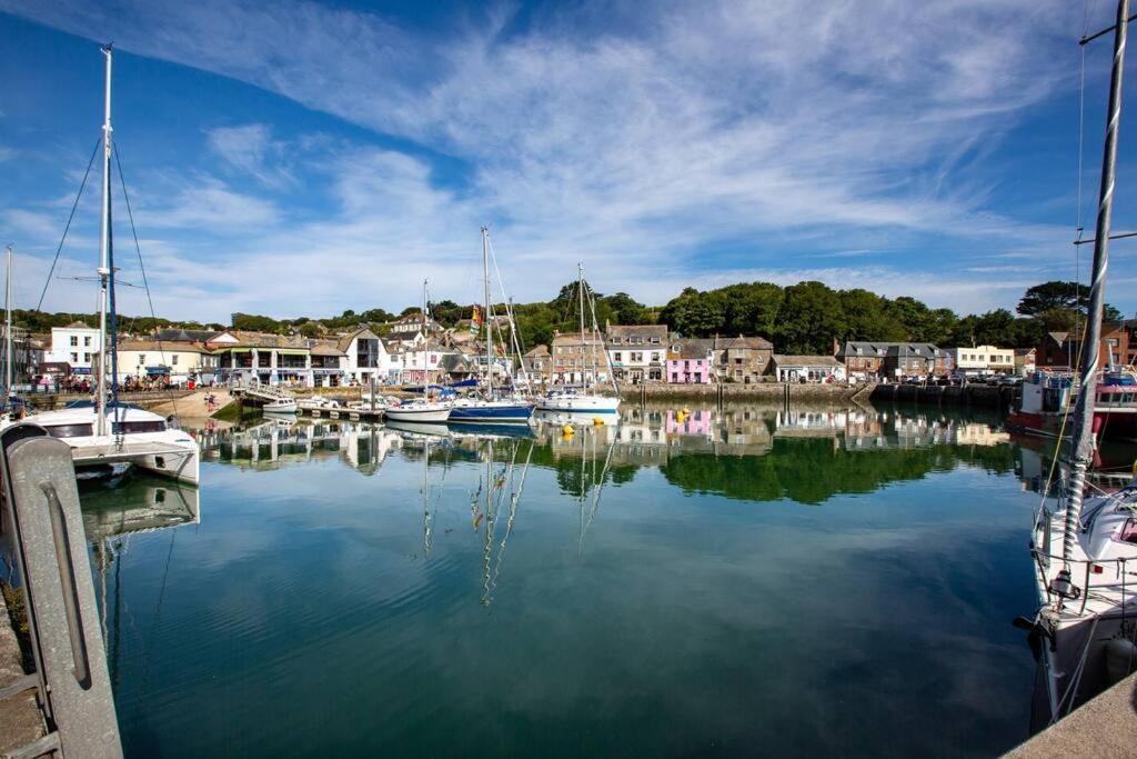 Trethvor House Ensuite Double Room With Free Parking In Quiet Residential Area Padstow Bagian luar foto