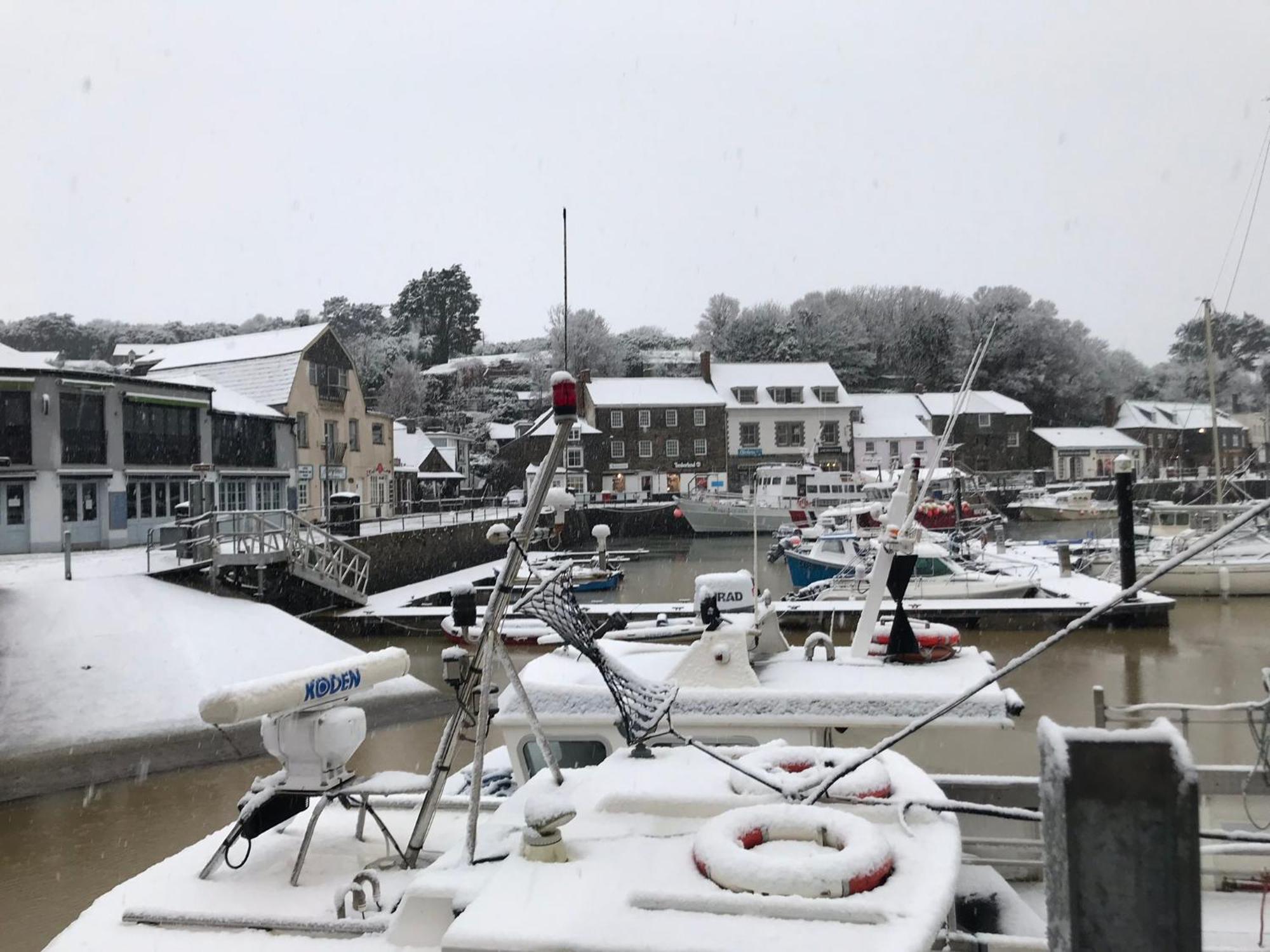 Trethvor House Ensuite Double Room With Free Parking In Quiet Residential Area Padstow Bagian luar foto